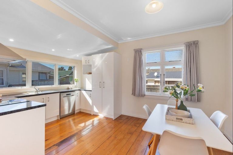 Photo of property in 36 Salisbury Street, Levin, 5510