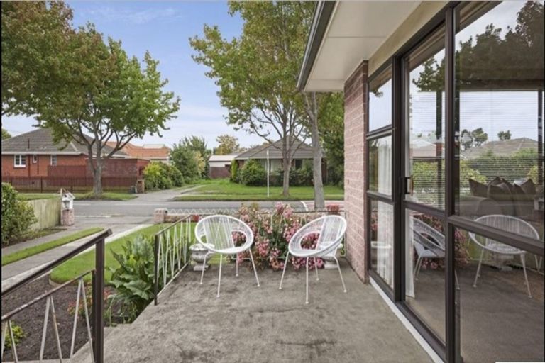 Photo of property in 6 Lochee Road, Upper Riccarton, Christchurch, 8041