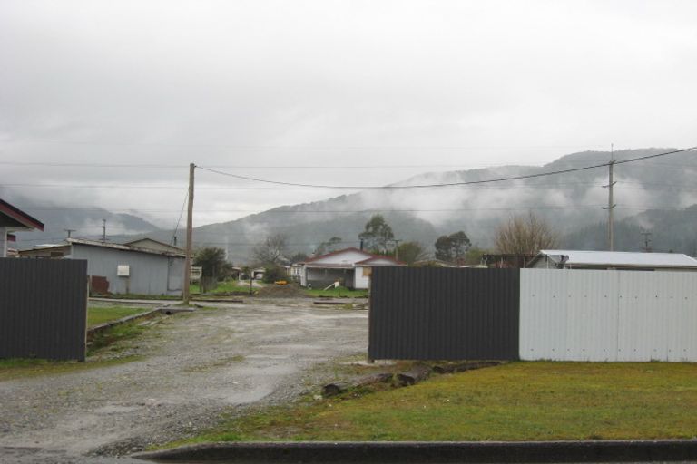 Photo of property in 11 Matai Street, Dobson, Greymouth, 7805