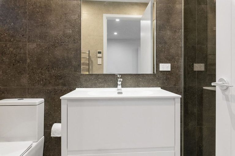 Photo of property in 50c Killarney Street, Takapuna, Auckland, 0622