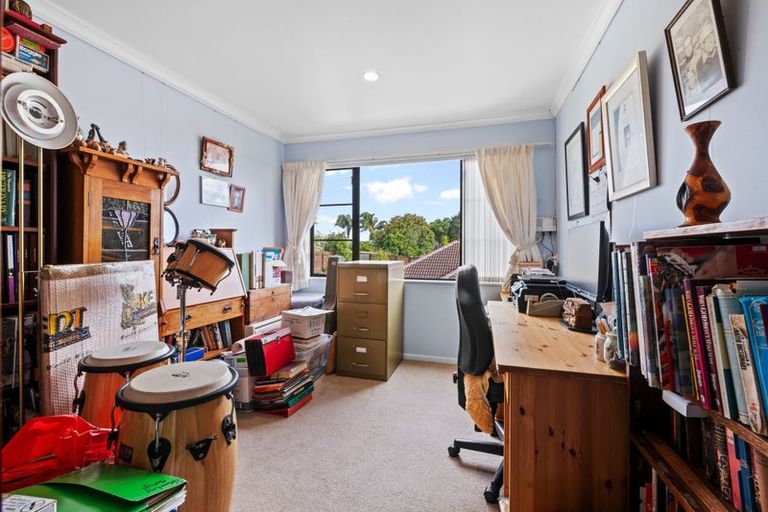 Photo of property in 39 Alec Craig Way, Gulf Harbour, Whangaparaoa, 0930