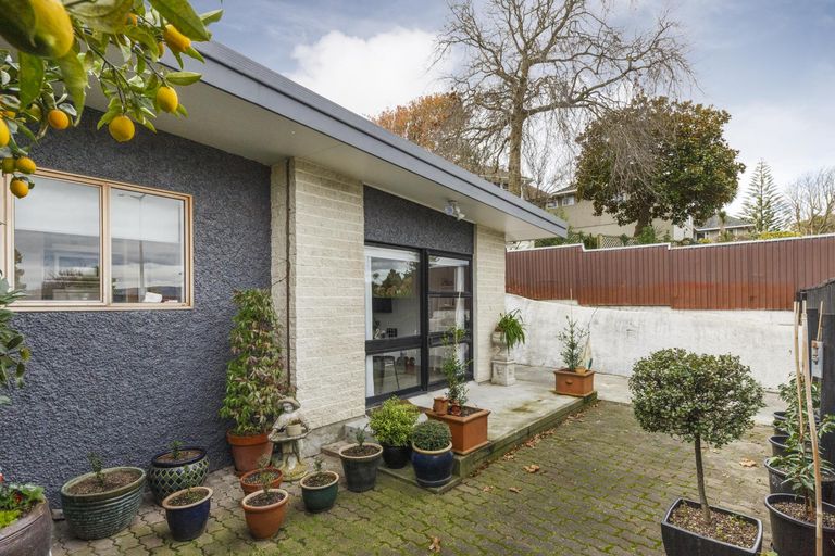 Photo of property in 893b Main Street, Roslyn, Palmerston North, 4414