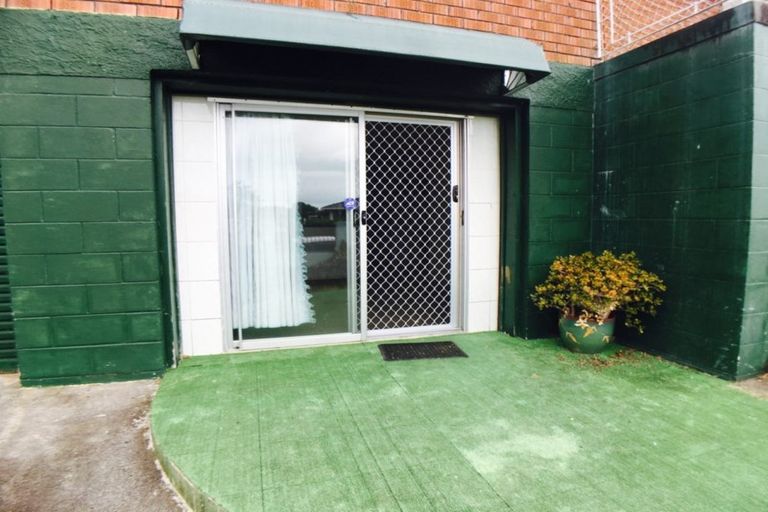 Photo of property in 11 Harford Place, Pakuranga Heights, Auckland, 2010
