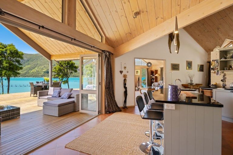 Photo of property in 4941 Kenepuru Road, Ohauparuparu Bay, Picton, 7282