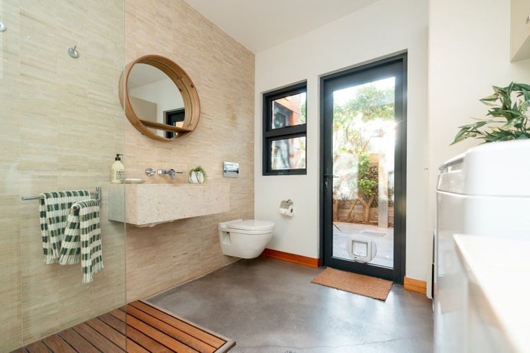 Photo of property in 11 Boardwalk Lane, Seatoun, Wellington, 6022