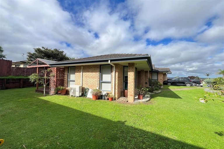 Photo of property in 5 Senator Drive, Manurewa, Auckland, 2105