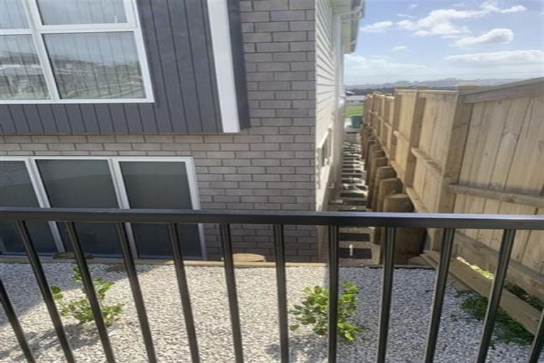 Photo of property in 32 Lime Hill Rise, Flat Bush, Auckland, 2019
