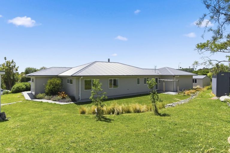 Photo of property in 1 Te Naihi Place, Paraparaumu, 5032
