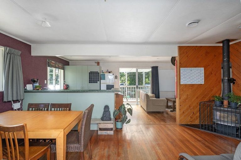 Photo of property in 3 Daphne Road, Tairua, 3508