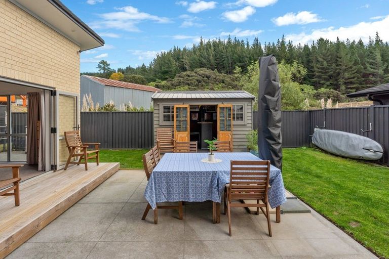 Photo of property in 19 Somerby Mews, Silverstream, Upper Hutt, 5019