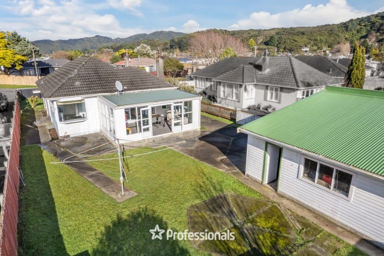 Photo of property in 24 Roberts Street, Wainuiomata, Lower Hutt, 5014