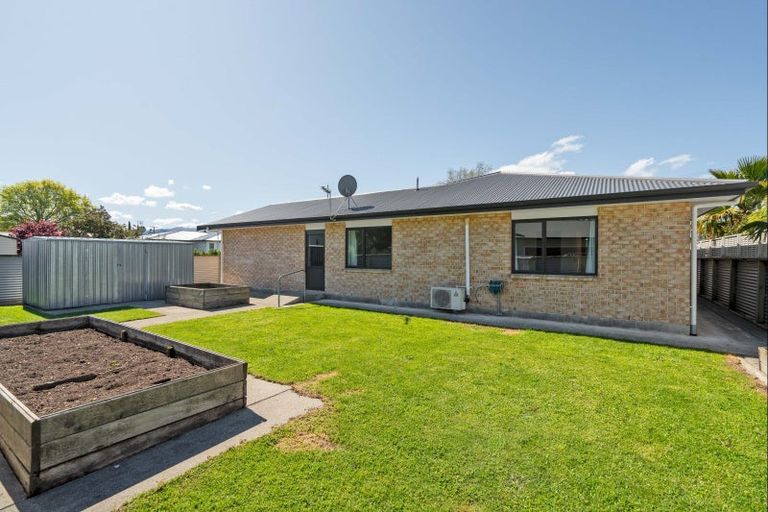 Photo of property in 12 Howard Street, Carterton, 5713