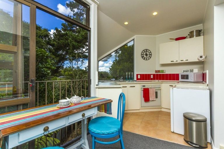 Photo of property in 14/18 Parr Terrace, Castor Bay, Auckland, 0620