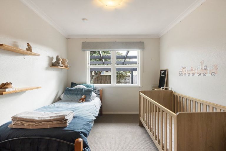 Photo of property in 4 Dover Road, St Andrews, Hamilton, 3200