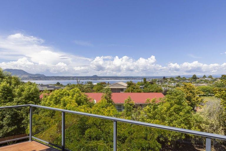 Photo of property in 22 Reeves Road, Acacia Bay, Taupo, 3330