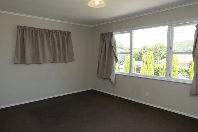 Photo of property in 113 Parkvale Road, Karori, Wellington, 6012