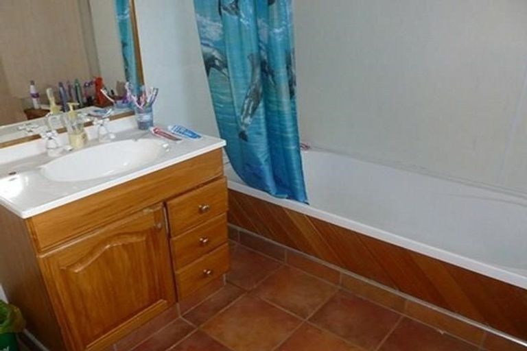 Photo of property in 14 Shackle Lane, Whitby, Porirua, 5024