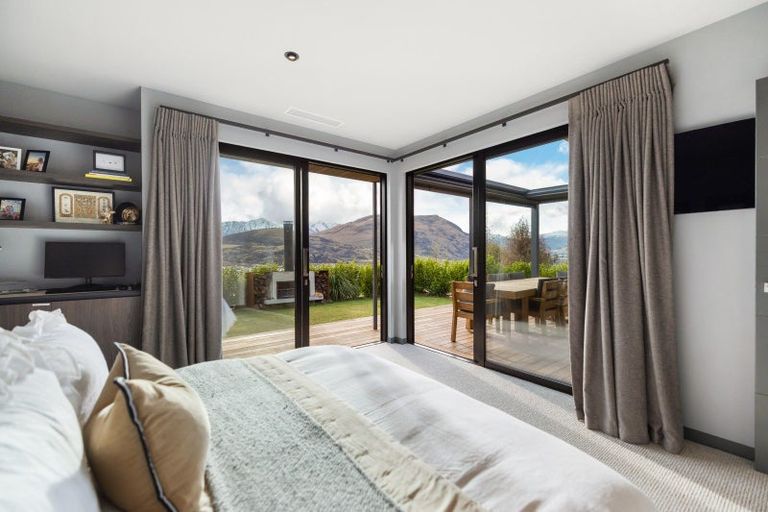 Photo of property in 11b Double Cone Road, Jacks Point, Queenstown, 9371