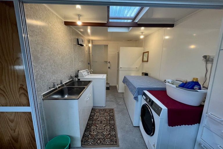 Photo of property in 335 Tukapa Street, Hurdon, New Plymouth, 4310