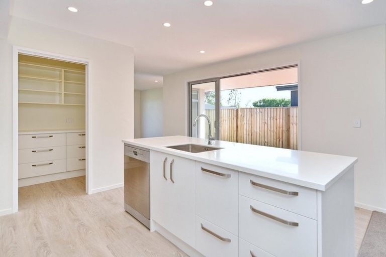 Photo of property in 26 Tara Crescent, Woodend, 7610