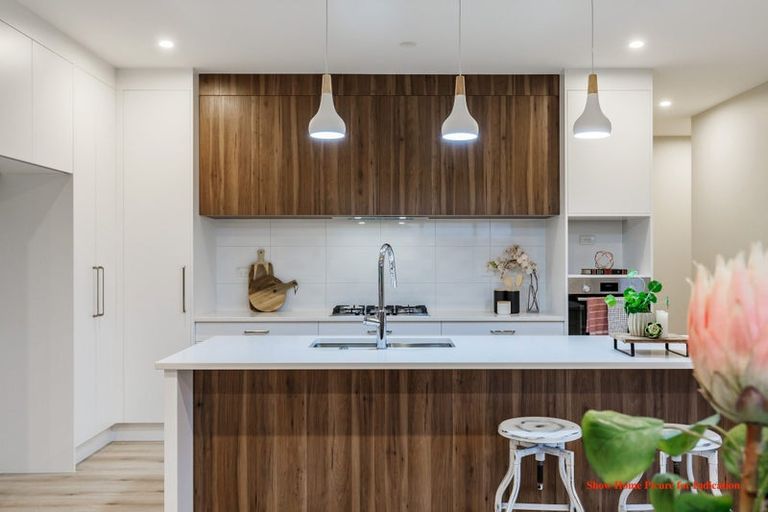 Photo of property in 15 Ropere Street, Kumeu, 0810