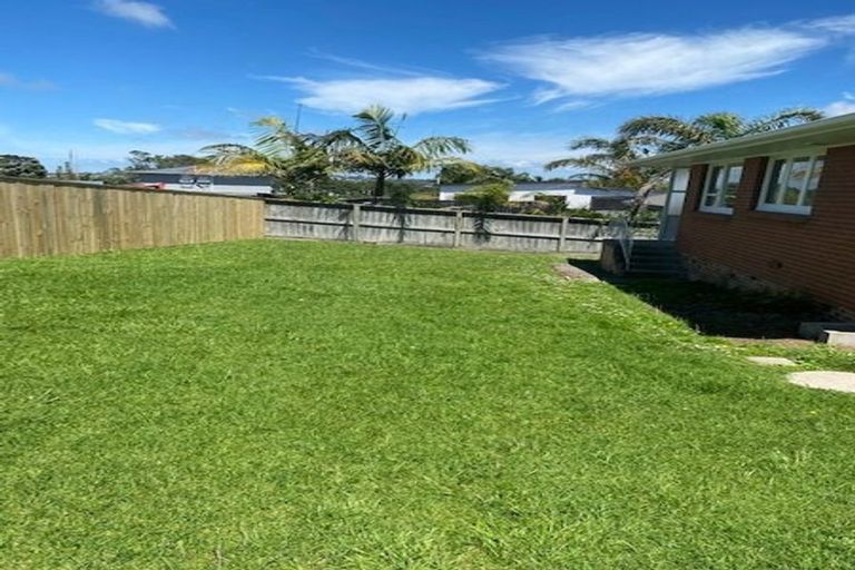 Photo of property in 2/111 Bond Crescent, Forrest Hill, Auckland, 0620