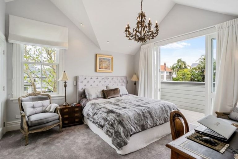 Photo of property in 86 Sarsfield Street, Herne Bay, Auckland, 1011