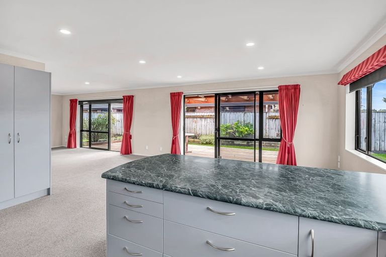 Photo of property in 1 Nevada Way, Kelvin Grove, Palmerston North, 4414