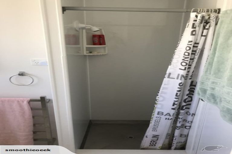 Photo of property in 36 Lisa Rise, Half Moon Bay, Auckland, 2012