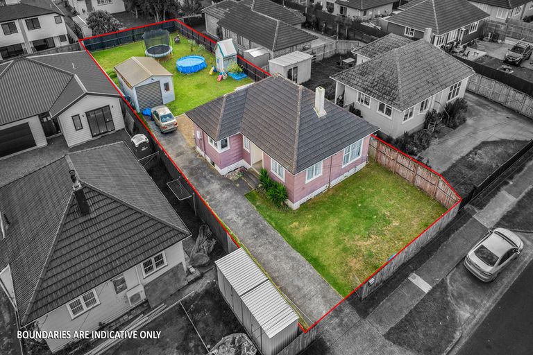 Photo of property in 25 Arimu Road, Papakura, 2110