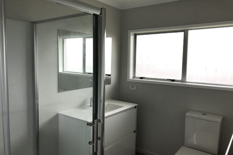 Photo of property in 13 Palm Court Drive, Glen Eden, Auckland, 0602