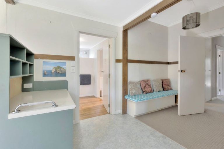 Photo of property in 9 Hursthouse Street, Vogeltown, New Plymouth, 4310