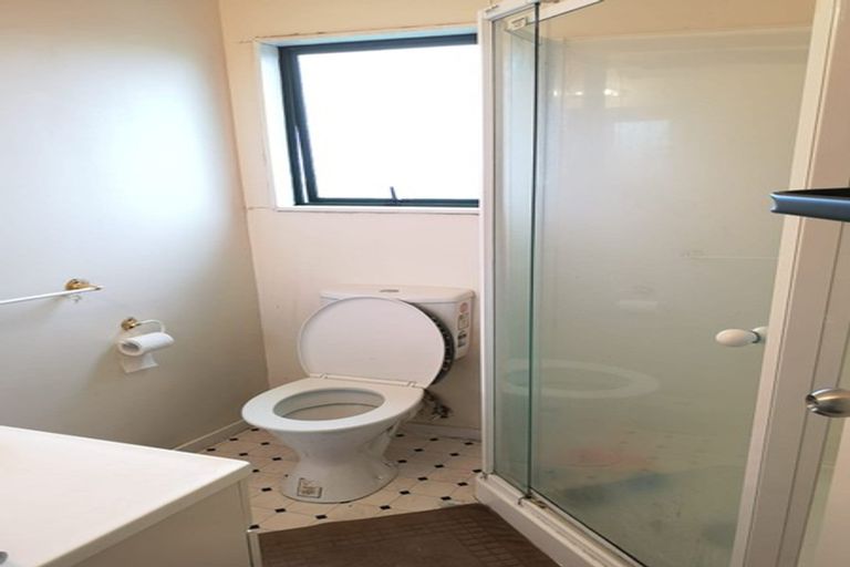 Photo of property in 99 Ashton Fitchett Drive, Brooklyn, Wellington, 6021