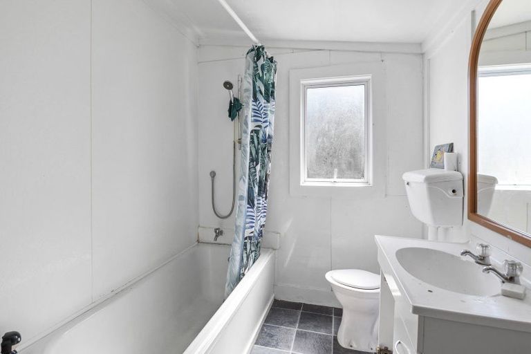 Photo of property in 176 Commercial Street, Takaka, 7110