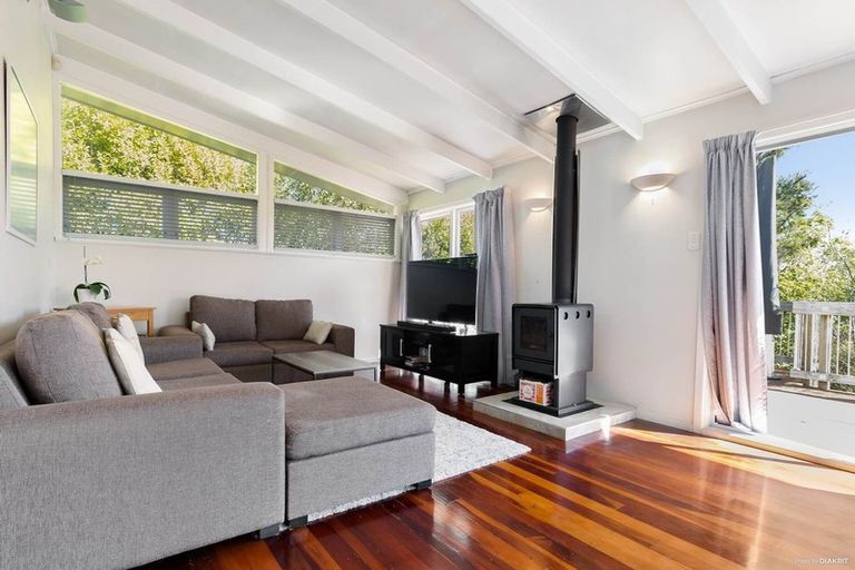 Photo of property in 18 Madison Place, Forrest Hill, Auckland, 0620