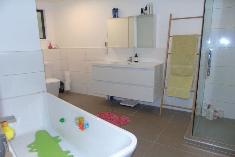 Photo of property in 7 Cameron Street, Kaiwharawhara, Wellington, 6035