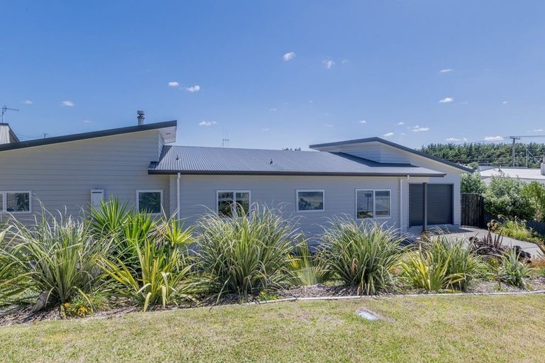 Photo of property in 5 Mack Street, Foxton Beach, Foxton, 4815