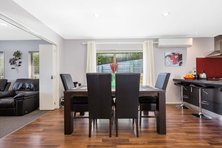 Photo of property in 33 Kahurangi Heights, Aotea, Porirua, 5024