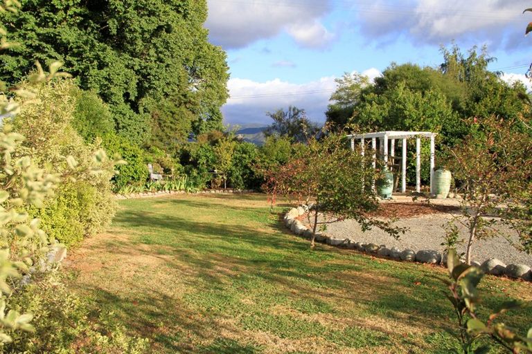 Photo of property in 145 Kemptons Line, Greytown, 5794