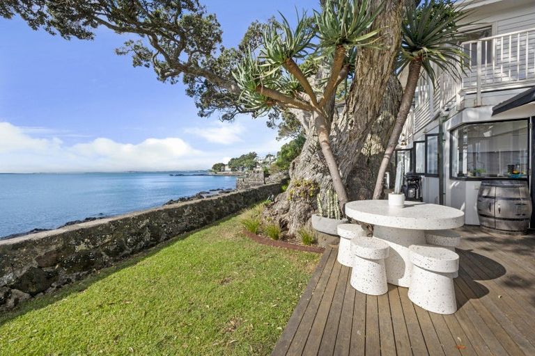 Photo of property in 2/259 Hurstmere Road, Takapuna, Auckland, 0622