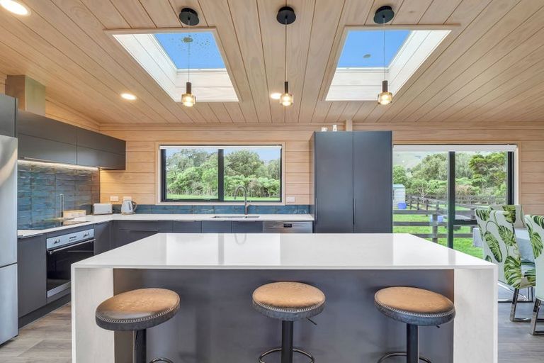 Photo of property in 346 Rahui Road, Otaki, 5583
