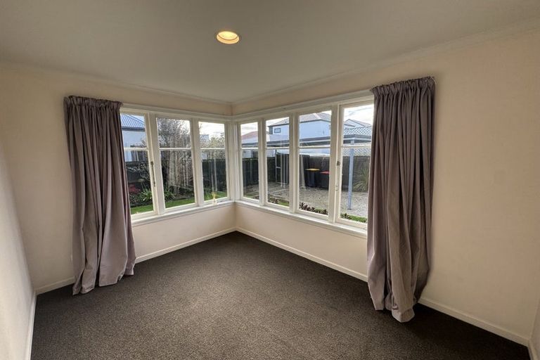 Photo of property in 2/35 Packe Street, Edgeware, Christchurch, 8013