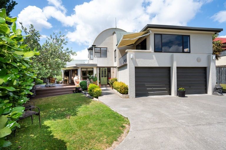 Photo of property in 17b Lucknow Road, Havelock North, 4130
