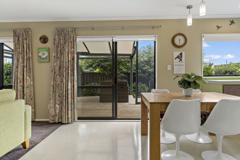 Photo of property in 17a Moana Avenue, Onehunga, Auckland, 1061