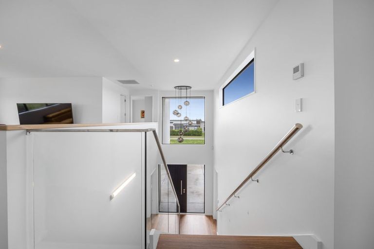 Photo of property in 1 Challow Court, Rolleston, 7615