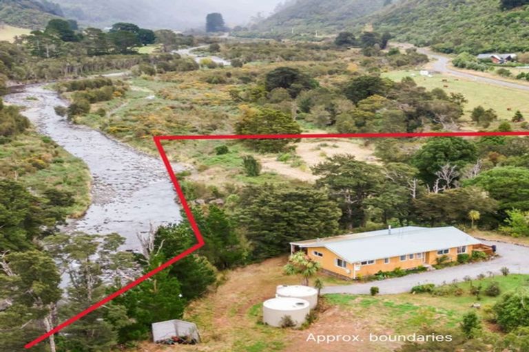 Photo of property in Mount Holdsworth Road, Mount Holdsworth, Carterton, 5791