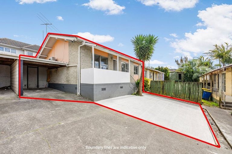 Photo of property in 2/51 Rimu Street, New Lynn, Auckland, 0600