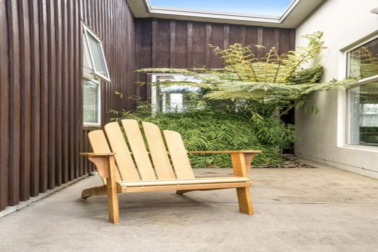 Photo of property in 18 Saint Pauls Drive, Brookfield, Tauranga, 3110