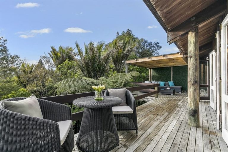 Photo of property in 25 Pemberton Avenue, Bayview, Auckland, 0629