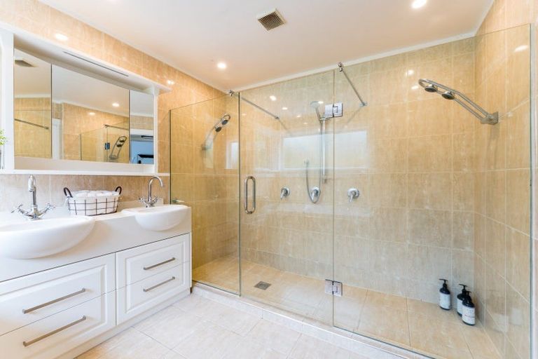 Photo of property in 21 Moana Crescent, Musselburgh, Dunedin, 9013